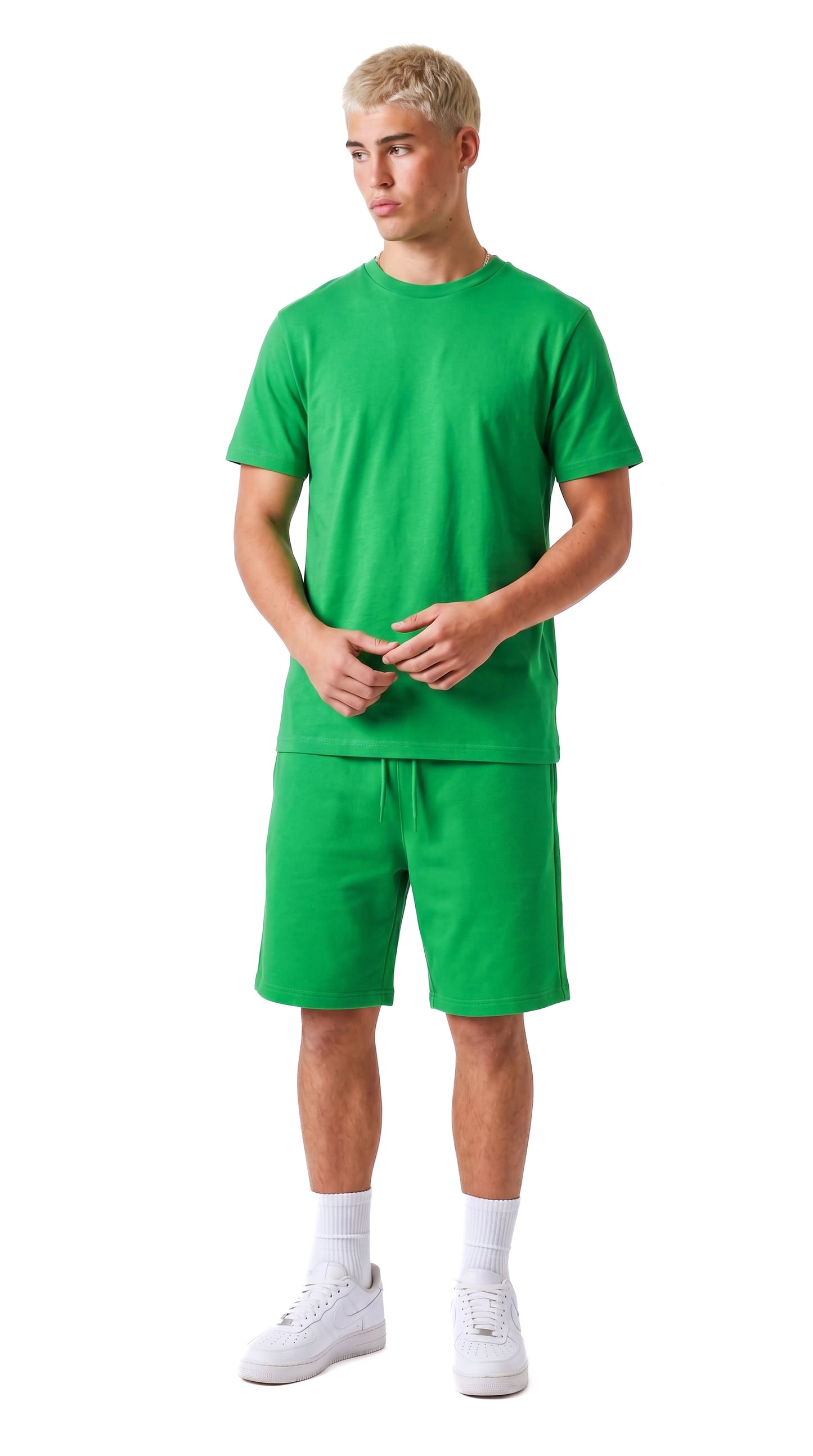 Ensemble short et t-shirt homme Morpheus Vert STYCLOV au style minimaliste avec coupe moderne et confort au quotidien.