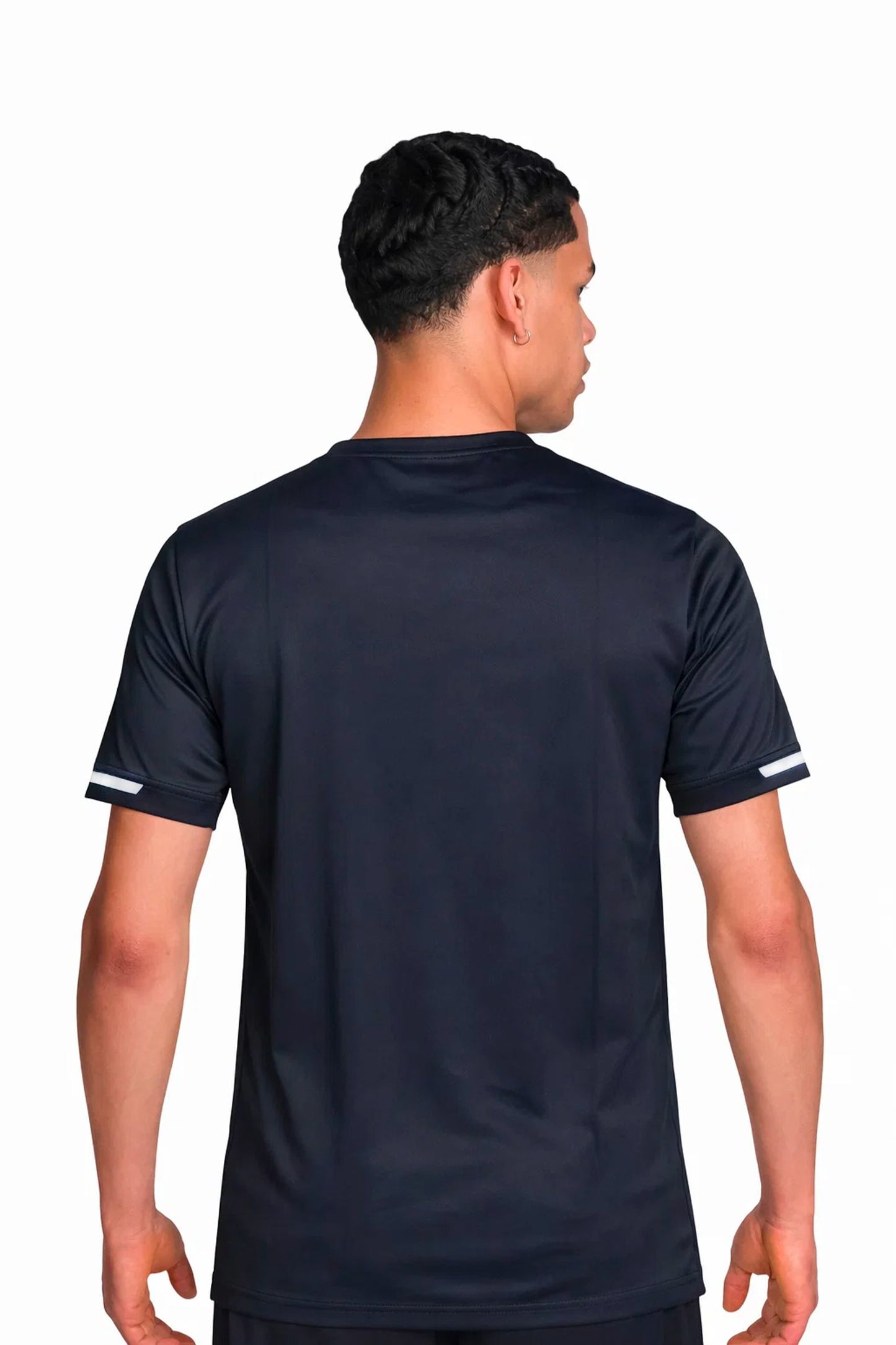 Homme portant le maillot t-shirt de football Kanya noir à motifs graphiques, vue de dos.