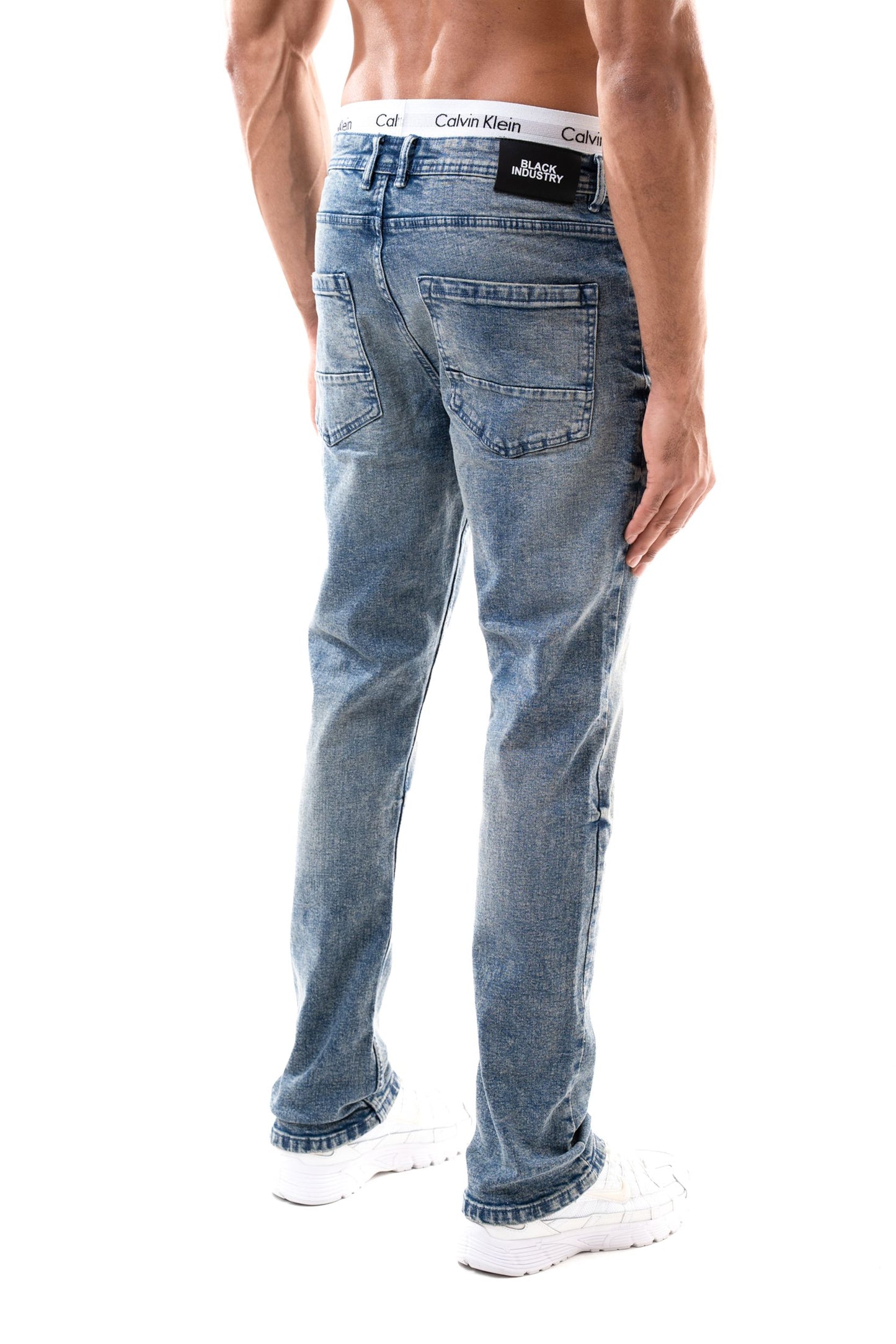 Jean slim homme BI 214 bleu délavé, vue de profil – STYCLOV