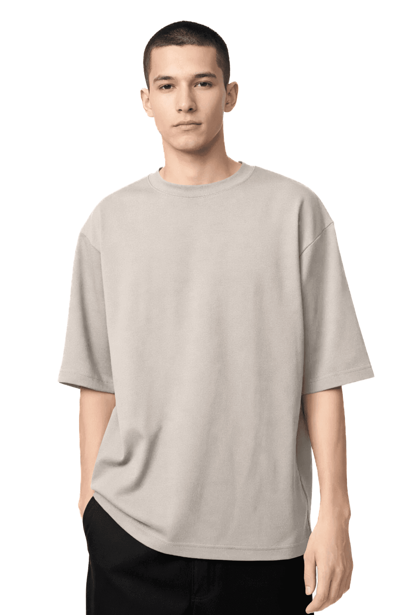 Homme portant le T-shirt OKEN Oversize 230 GSM, plusieurs coloris disponibles, STYCLOV, au style streetwear moderne.