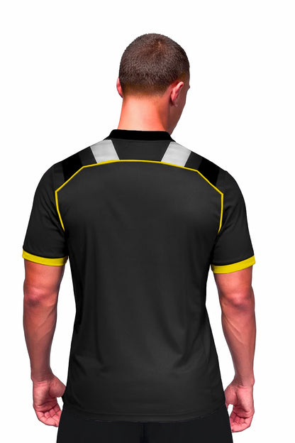 Homme portant le maillot t-shirt de football DAO noir à motifs graphiques, vue de dos