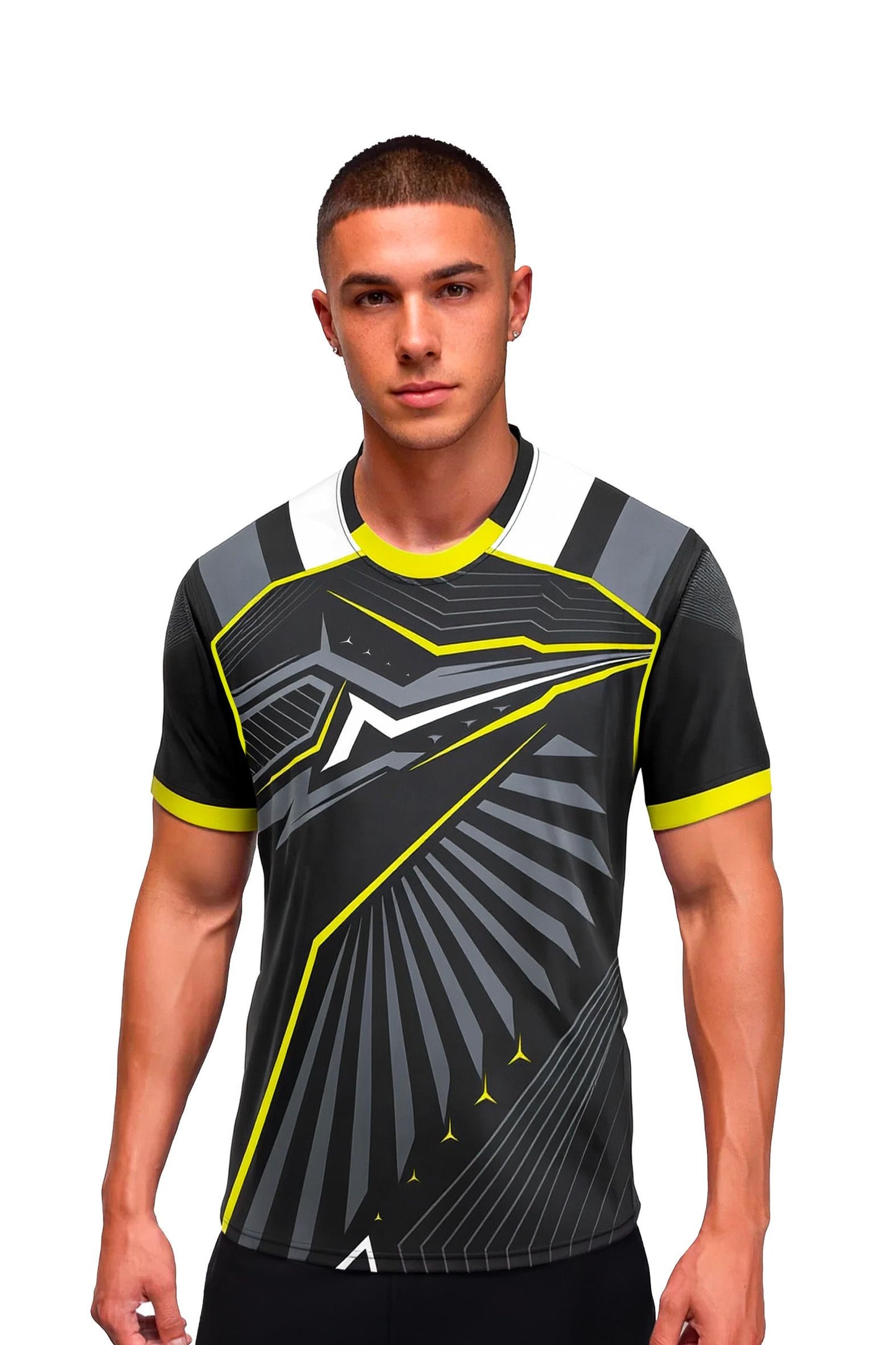 Homme portant le maillot t-shirt de football DAO noir à motifs graphiques, vue de face