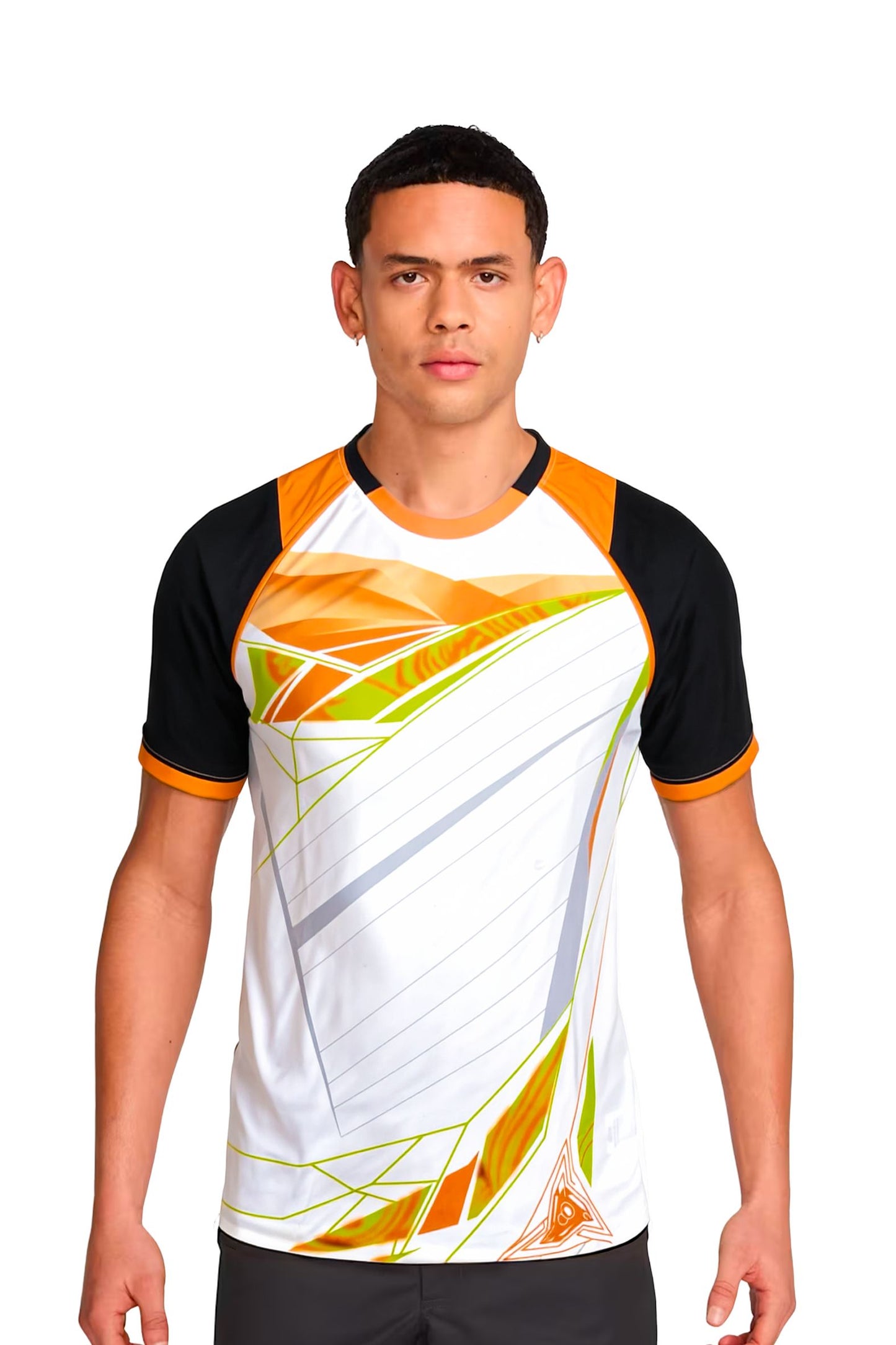Homme portant le maillot de football PIM Blanc à motifs graphiques, vue de face